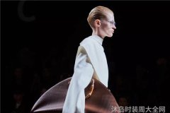 上海时装周Day3探索新时代中国女性的更多